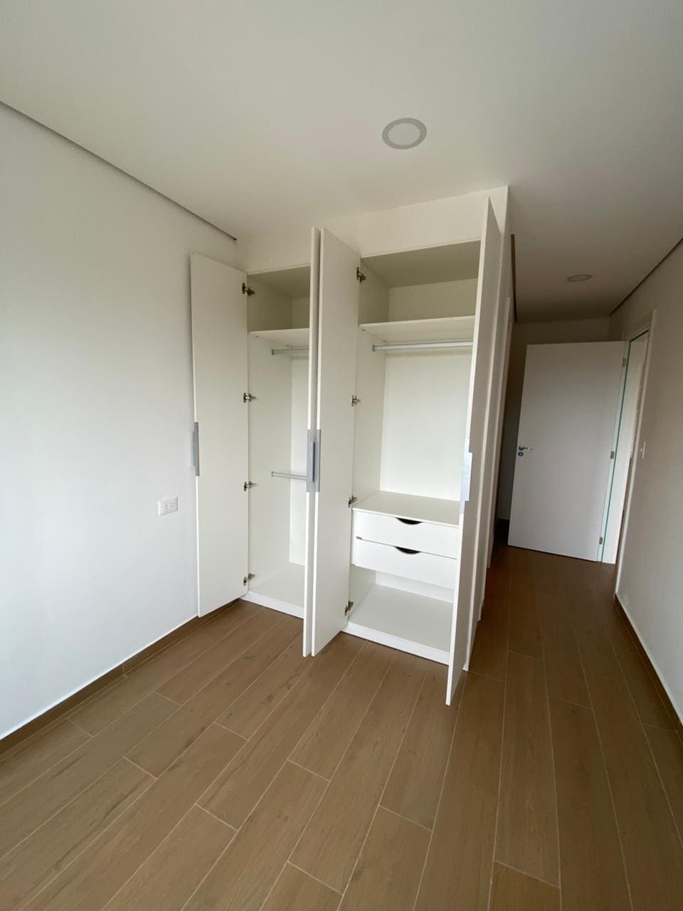 WhatsApp Image 2025-10-13 at 11.47.18 (1)